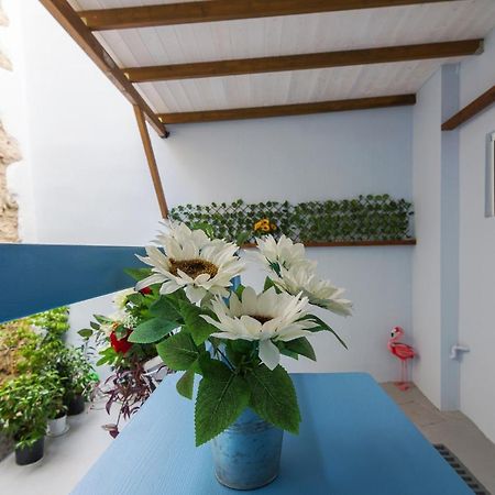 Wonderful Renovated Apartment With Private Patio Athen Eksteriør bilde