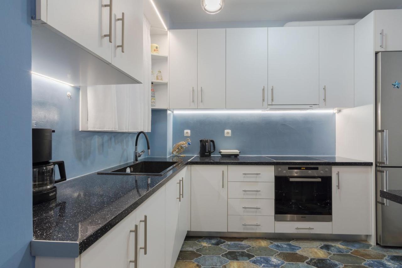 Wonderful Renovated Apartment With Private Patio Athen Eksteriør bilde
